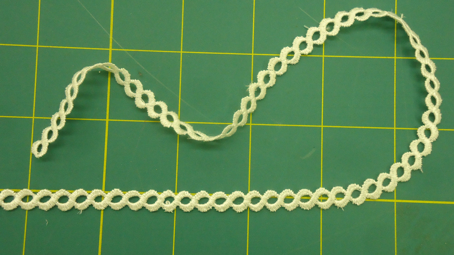 Diamond White Venise Trim