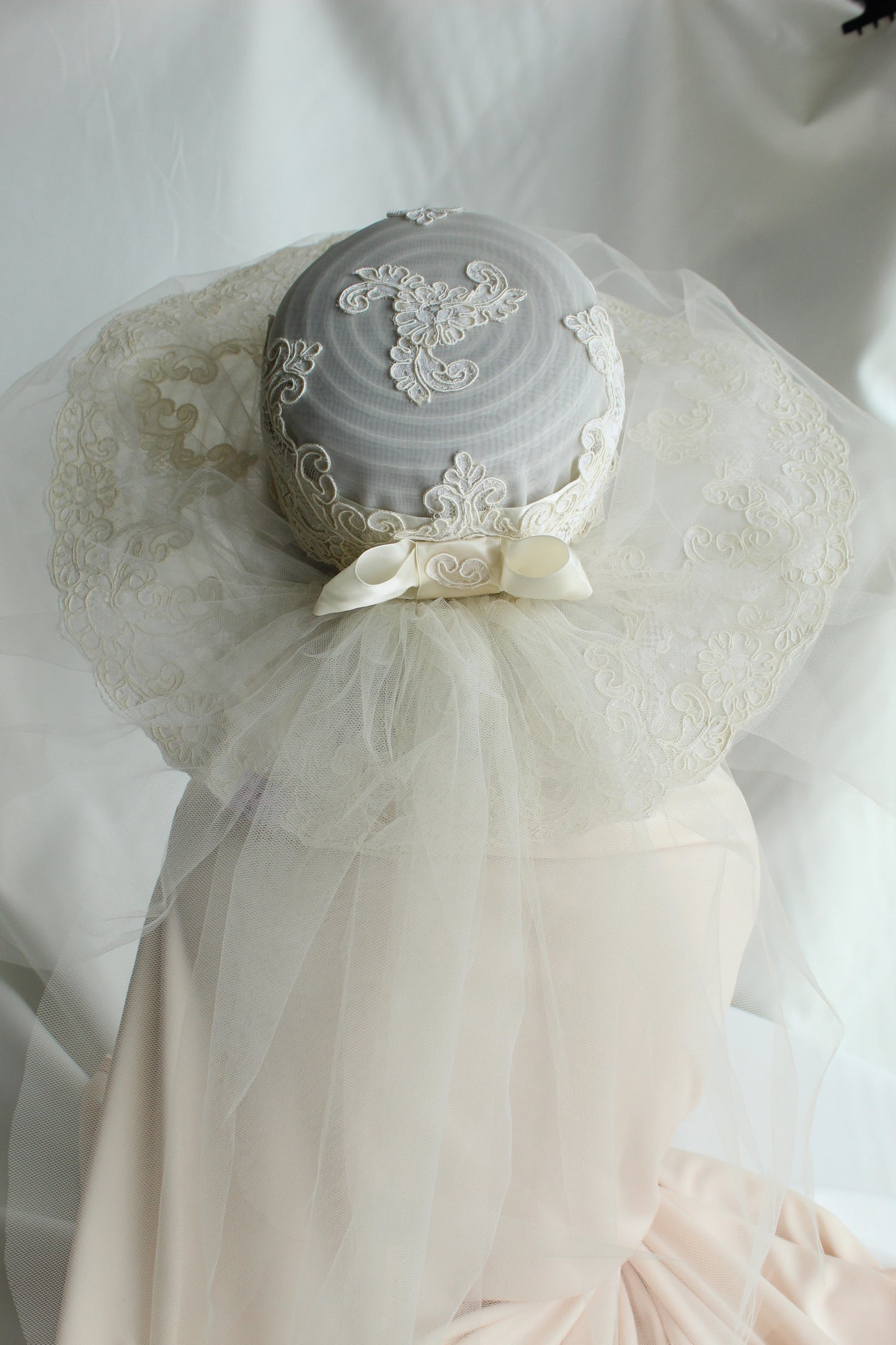 Scrolly Alencon Lace Picture Hat